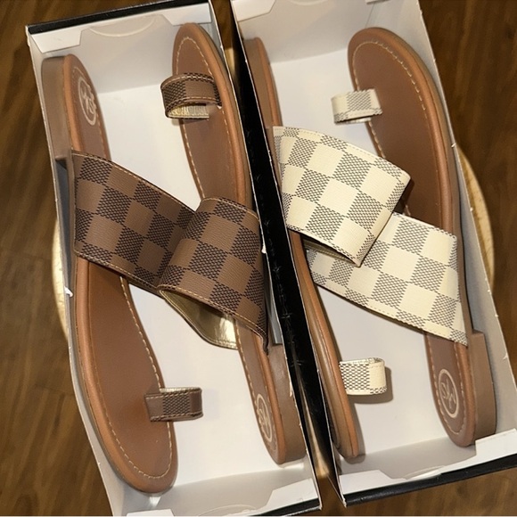 🆕🌿🤍MKS: IVORY/GRAY Checkered Sandals SIZE 9 - Picture 2 of 6